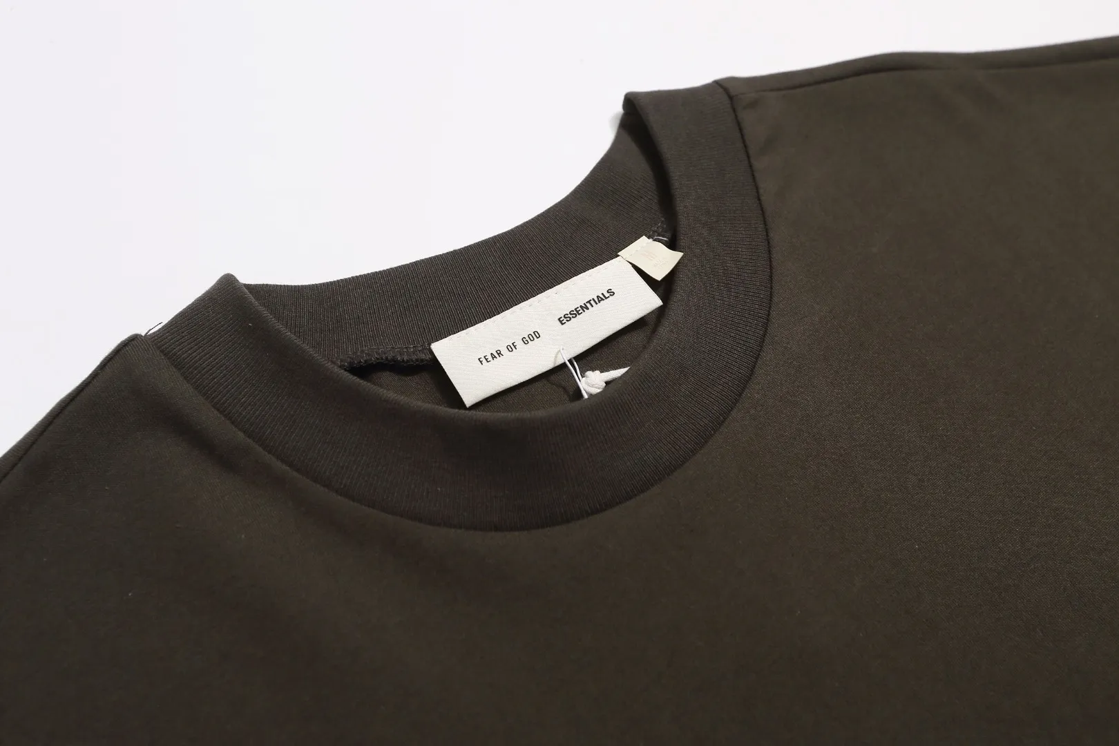 🆕 Essentials Fear of God 26 T ：E 5320# ：Retro Sizes：S M L XL